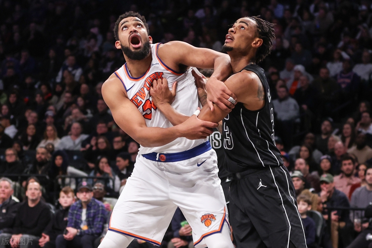 包含集结日突围战来临，纽约尼克斯围绕CBA常规赛刷新队史纪录，更衣室稳定，训练强度明显提升的词条