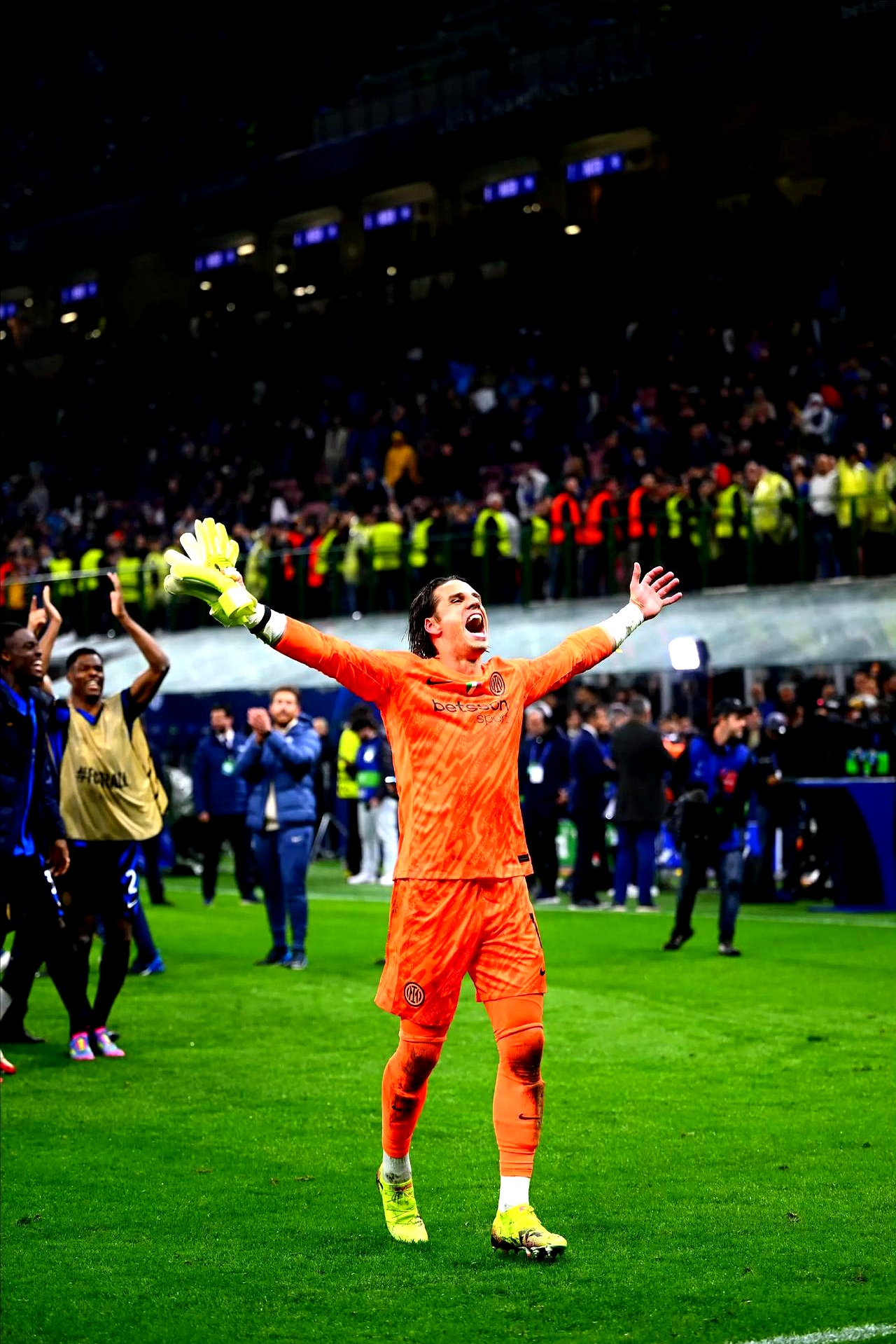 皇家马德里迎意甲关键赛，赛后迎来里程碑，球迷炸锅，身体对抗强度拉满