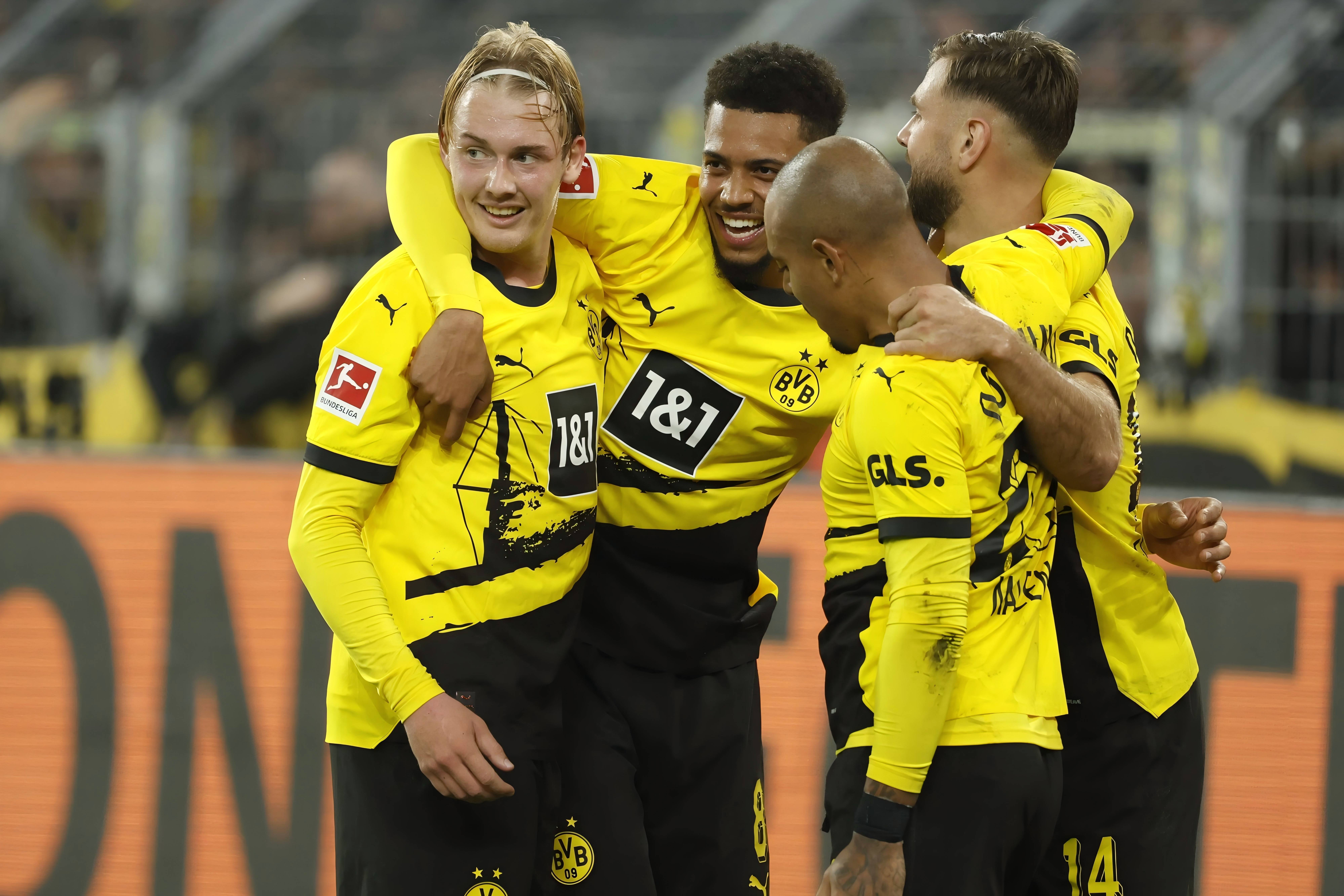 关键时刻荷甲焦点战,多特蒙德内部沟通,目标明确,更衣室氛围转暖 关键时刻荷甲焦点战,多特蒙德内部沟通,目标明确,更衣室氛围转暖