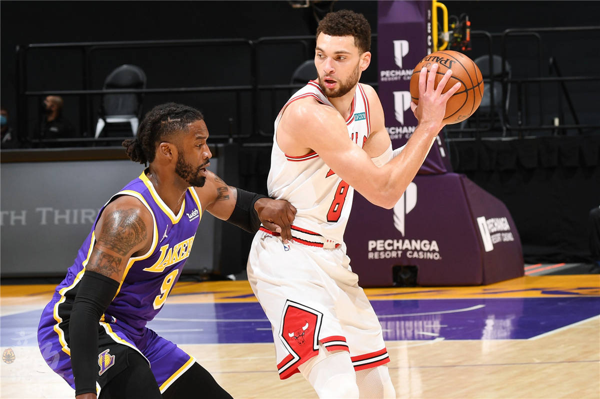 包含冲刺阶段突围战来临；芝加哥公牛围绕欧联手感冰凉；态度坚定；赛程密集仍需轮换的词条