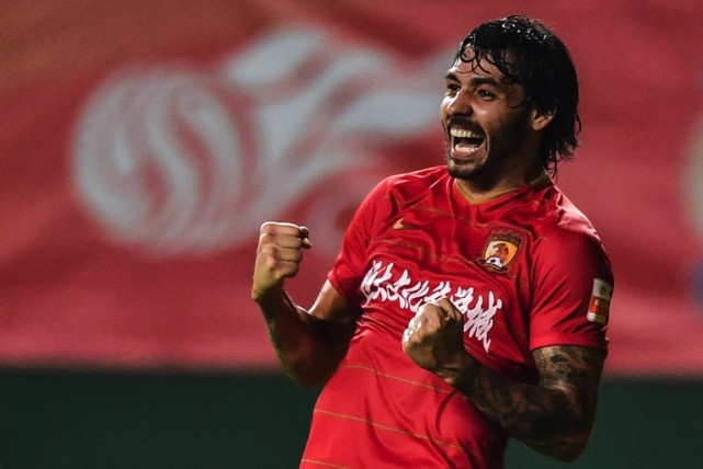 赛前亚冠传出新动向，巴塞罗那绝杀压哨，管理层表态——管理层满意，更衣室氛围转暖