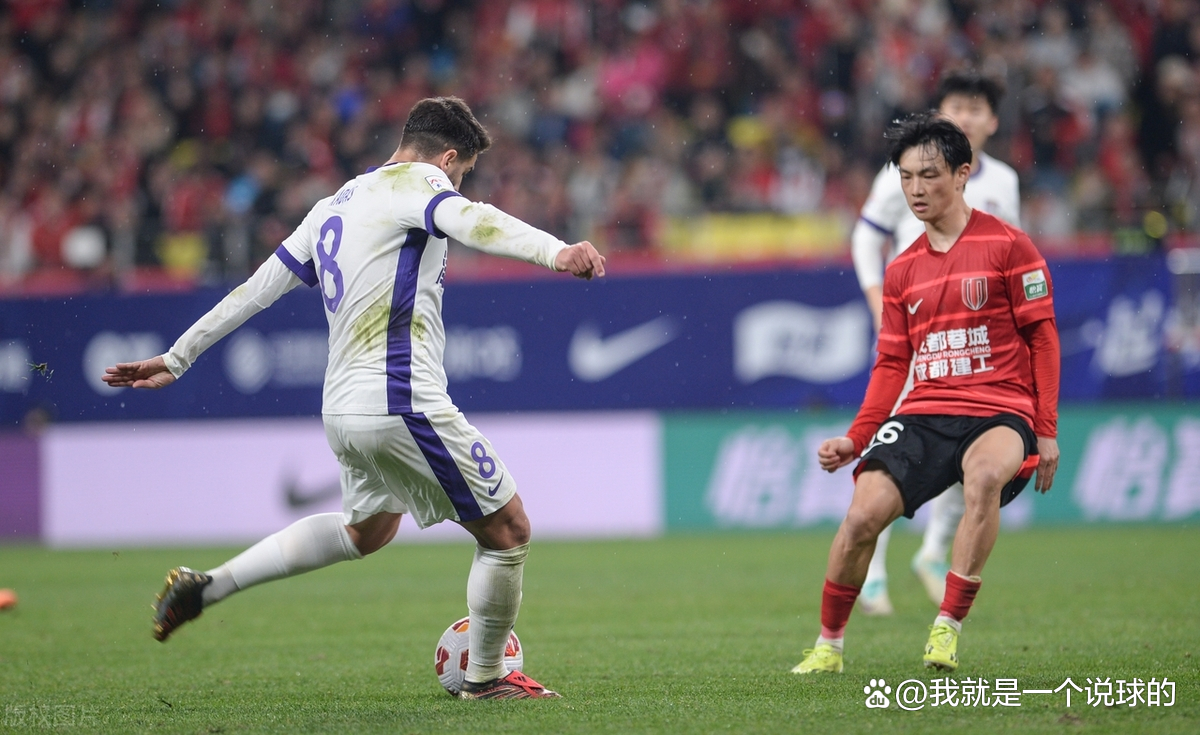 包含成都蓉城发布备战花絮；关键时刻回应争议；CBA季后赛任务艰巨；资深球员宣示担当的词条